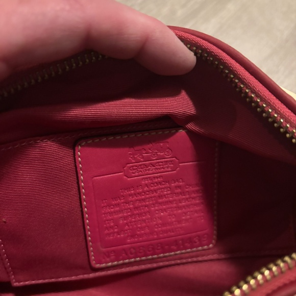 Small Heritage Stripe printed Coach handbag - Picture 3 of 3